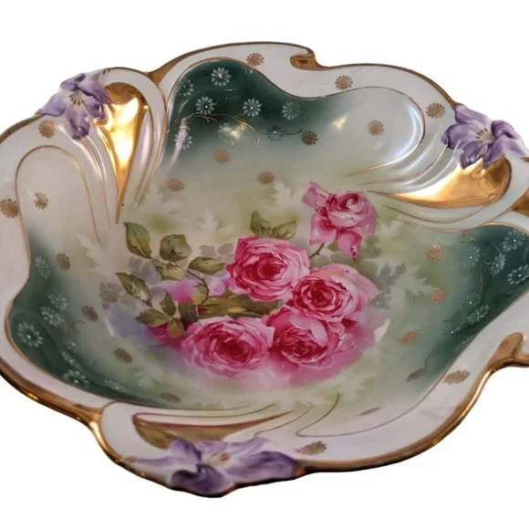 RS Prussia 19th Century Ornate Rose Gilt Scalloped Cabinet Bowl
